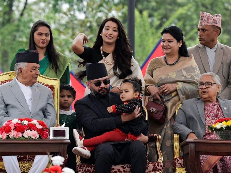 從饒舌歌手到執政之路　35歲尼泊爾新總理就職