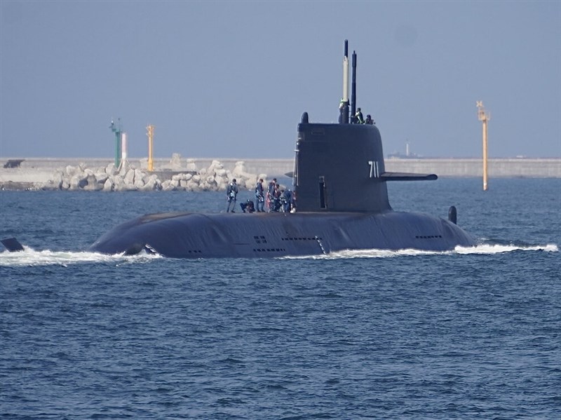 海鯤艦再度出港測試 軍事專家估7到9月可能交艦