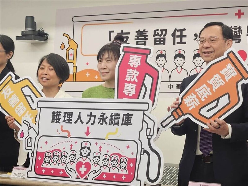 三班護病比分階段上路 衛福部提薪資獎勵留才防關床