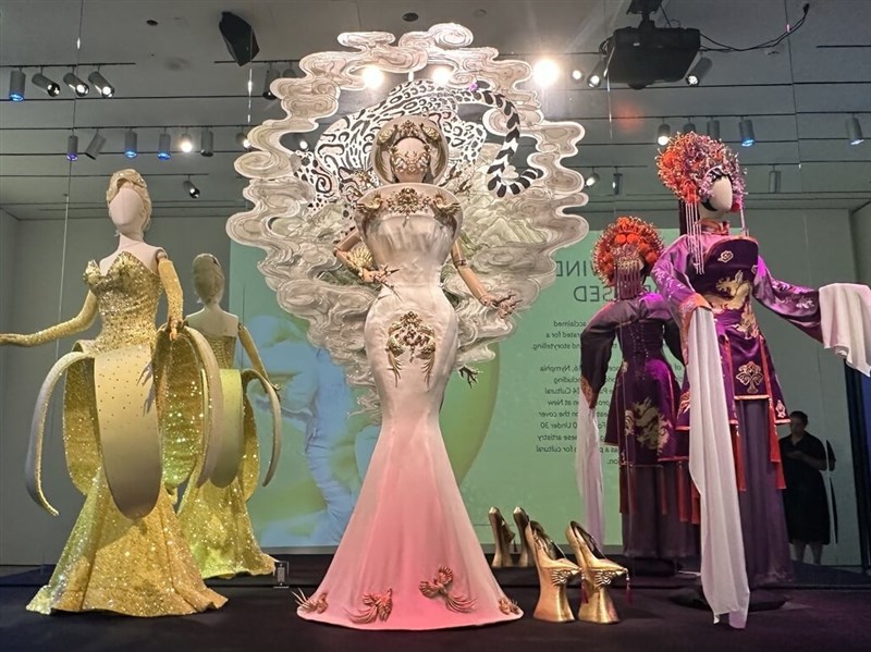 舊金山博物館展出妮妃雅服裝獲盛讚 台灣文化元素走入美國民眾視野